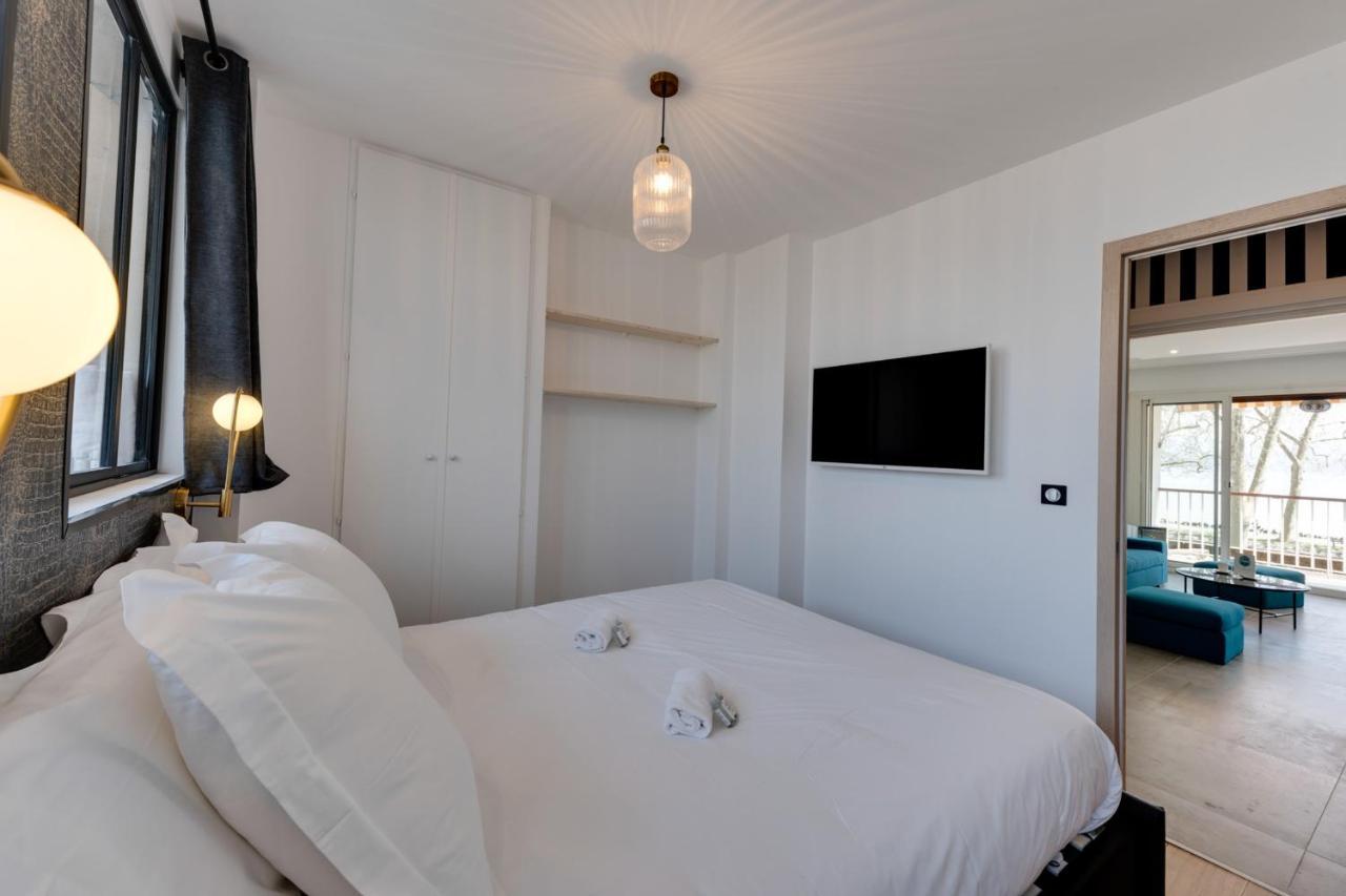 Swan Lake - Design Apartment Facing Lake Annecy Kültér fotó